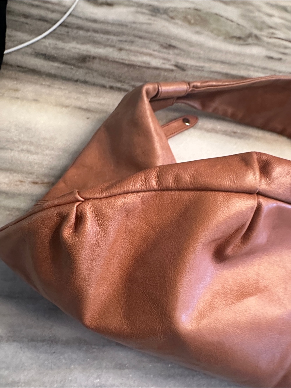 HOBO INTERNATIONAL SLOUCHY SHOULDER BAG - Picture 12 of 14